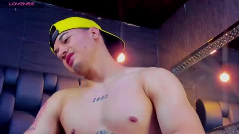 Snapshot of rocco_santos chatting on May 2026 01:02:02 AM rocco_santos online show from May 2026 01:02:02 AM