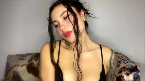 Snapshot of rockandlovexx chatting on January 2025 01:33:01 AM Samantha Estephania  online show from January 2025 01:33:01 AM