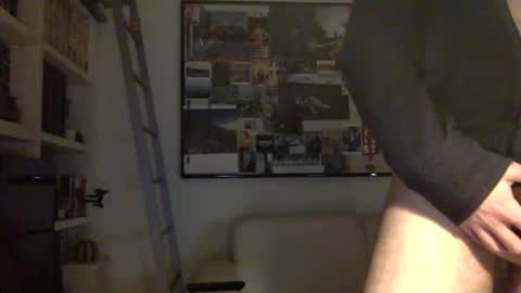 Snapshot of rocketviper chatting on May 2026 12:39:01 AM RocketViper online show from May 2026 12:39:01 AM