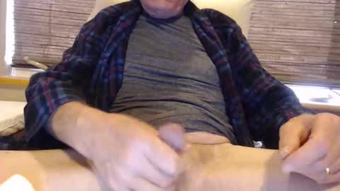 Snapshot of rockhardoldfart chatting on November 2025 10:21:01 PM Cum in your mouth online show from November 2025 10:21:01 PM