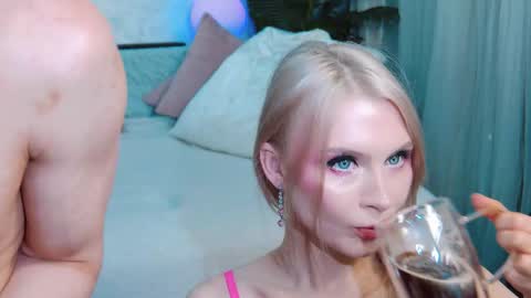 Snapshot of rockstarsgames chatting on November 2025 05:35:02 AM Lina and Den online show from November 2025 05:35:02 AM