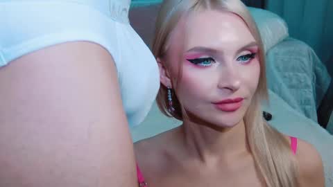 Snapshot of rockstarsgames chatting on November 2025 05:18:02 AM Lina and Den online show from November 2025 05:18:02 AM