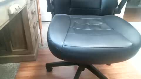 Snapshot of rocky_55 chatting on October 2025 06:18:02 PM rocky_55 online show from October 2025 06:18:02 PM