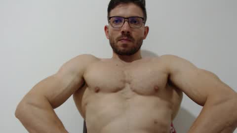 Snapshot of rocky_muscle chatting on February 2026 05:33:01 PM rocky muscle online show from February 2026 05:33:01 PM