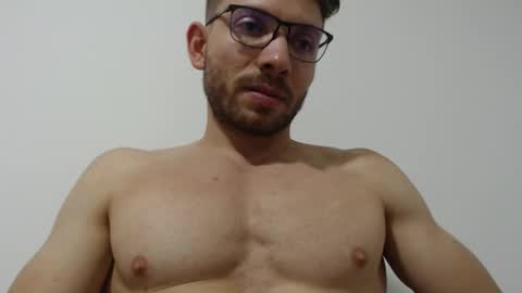 Snapshot of rocky_muscle chatting on February 2026 10:07:01 PM rocky muscle online show from February 2026 10:07:01 PM