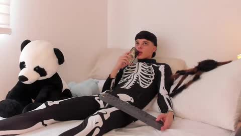 RockyWood20CM online show from October 2025 09:47:01 PM