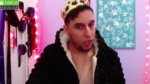 Thiago independent model online show from November 2025 07:02:01 PM