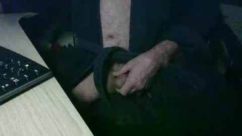 Snapshot of roger_peter chatting on January 2025 04:54:02 AM roger_peter online show from January 2025 04:54:02 AM