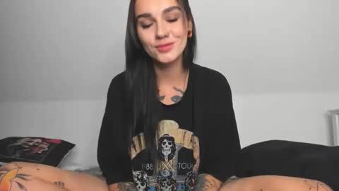 rokiinbaby online show from October 2025 07:33:01 PM