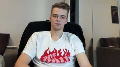 taylor fox online show from January 2025 05:19:01 AM