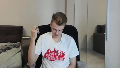 taylor fox online show from January 2025 06:07:01 PM