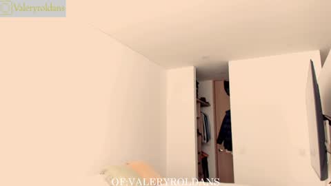 Valery Roldans online show from January 2025 09:05:02 PM