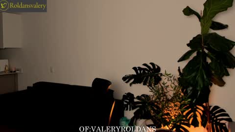 Valery Roldans online show from February 2025 05:52:01 AM