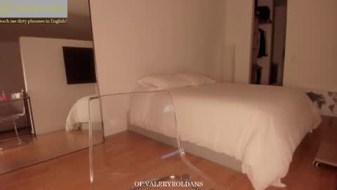 Snapshot of roldansvalery chatting on March 2026 03:34:01 AM Valery Roldans online show from March 2026 03:34:01 AM