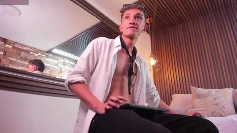 twink juli online show from January 2025 03:59:01 AM