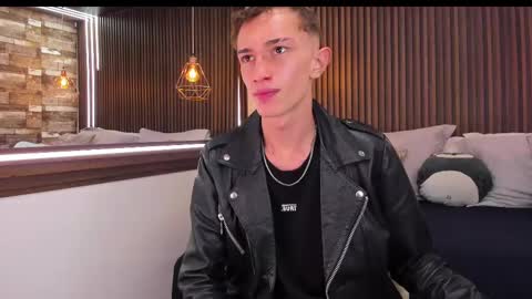 twink juli online show from March 2025 04:27:02 AM