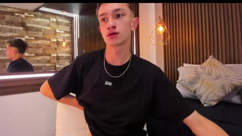 twink juli online show from March 2025 01:15:02 PM