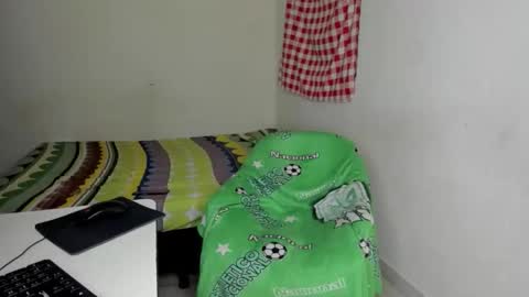 Snapshot of rolling_05 chatting on March 2026 04:07:02 AM rolling_05 online show from March 2026 04:07:02 AM