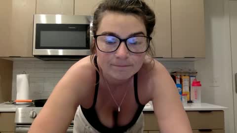 Snapshot of rollingtooeasy chatting on March 2025 04:00:02 PM rollingtooeasy online show from March 2025 04:00:02 PM