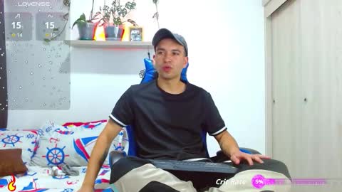 Snapshot of rolos_hot32 chatting on October 2025 08:10:01 PM rolos_hot32 online show from October 2025 08:10:01 PM