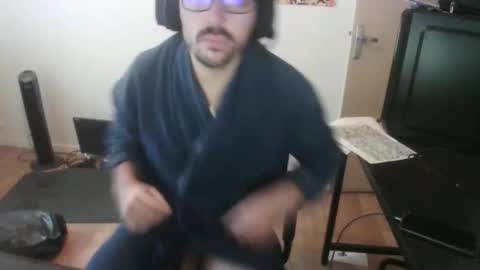 romainb72 online show from December 2025 08:01:01 AM