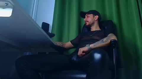 Snapshot of romaniamaster1 chatting on March 2026 07:03:01 AM romaniamaster1 online show from March 2026 07:03:01 AM