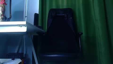 Snapshot of romaniamaster1 chatting on April 2026 06:20:02 AM romaniamaster1 online show from April 2026 06:20:02 AM