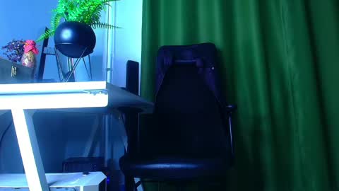 Snapshot of romaniamaster1 chatting on April 2026 05:36:01 AM romaniamaster1 online show from April 2026 05:36:01 AM