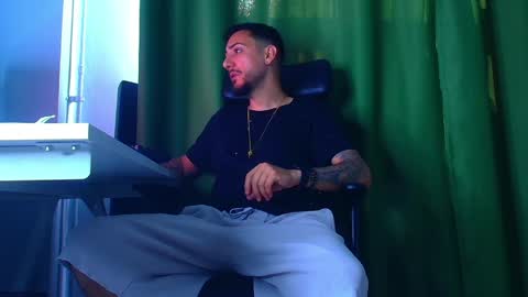 Snapshot of romaniamaster1 chatting on April 2026 05:49:02 AM romaniamaster1 online show from April 2026 05:49:02 AM