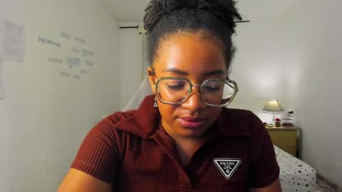 Snapshot of romantic_stargirl chatting on April 2026 01:47:02 AM Is A Belle online show from April 2026 01:47:02 AM