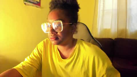 Snapshot of romantic_stargirl chatting on April 2026 12:18:01 PM Is A Belle online show from April 2026 12:18:01 PM