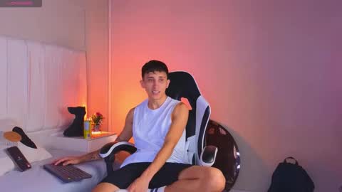 Snapshot of rome_hard chatting on April 2026 07:33:01 PM Rome online show from April 2026 07:33:01 PM