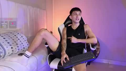 Snapshot of rome_hard chatting on April 2026 07:58:01 PM Rome online show from April 2026 07:58:01 PM