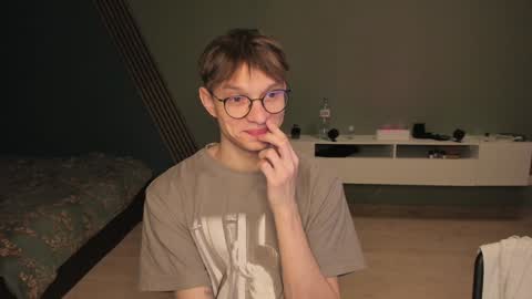 Romeo online show from December 2024 10:24:02 PM