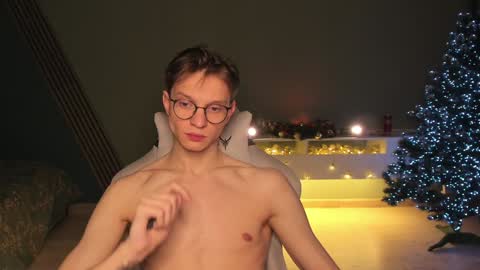 Romeo online show from December 2024 09:54:01 PM