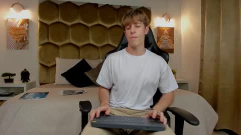 Snapshot of romeo_ricci1 chatting on February 2026 09:32:01 PM Romeo Ricci online show from February 2026 09:32:01 PM