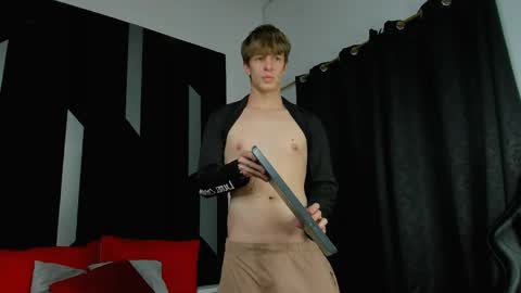 Snapshot of romeo_ricci1 chatting on April 2026 06:23:02 PM Romeo Ricci online show from April 2026 06:23:02 PM