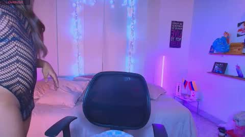 Romi Rouse online show from September 2025 07:09:02 AM