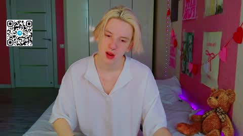 Snapshot of ron_vilss chatting on March 2026 05:00:02 AM Ron online show from March 2026 05:00:02 AM