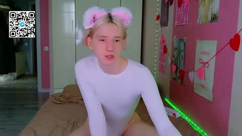 Snapshot of ron_vilss chatting on March 2026 03:34:01 AM Ron online show from March 2026 03:34:01 AM