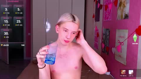 Snapshot of ron_vilss chatting on March 2026 03:39:02 PM Ron online show from March 2026 03:39:02 PM