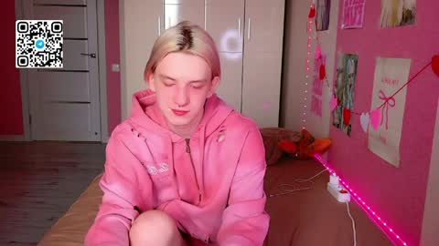 Snapshot of ron_vilss chatting on April 2026 03:18:01 AM Ron online show from April 2026 03:18:01 AM