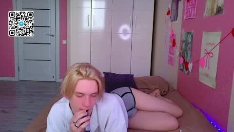 Snapshot of ron_vilss chatting on April 2026 06:39:01 AM Ron online show from April 2026 06:39:01 AM