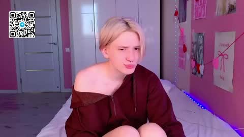 Snapshot of ron_vilss chatting on April 2026 04:37:02 AM Ron online show from April 2026 04:37:02 AM