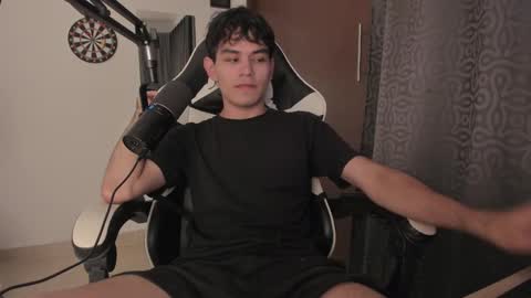 Snapshot of ronaldmq20 chatting on January 2025 12:06:02 AM Ronaldo online show from January 2025 12:06:02 AM