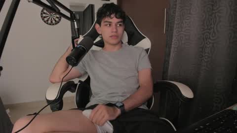 Snapshot of ronaldmq20 chatting on January 2025 03:11:02 AM Ronaldo online show from January 2025 03:11:02 AM