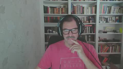 Snapshot of ronger69big chatting on January 2025 05:12:02 PM RodgerDodger online show from January 2025 05:12:02 PM