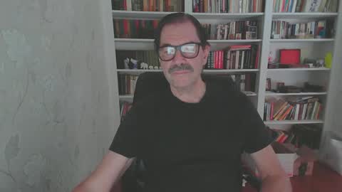 Snapshot of ronger69big chatting on January 2025 04:30:01 PM RodgerDodger online show from January 2025 04:30:01 PM