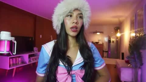 Snapshot of ronieeplay chatting on April 2026 02:40:02 AM Roni online show from April 2026 02:40:02 AM