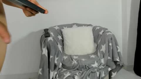 Snapshot of ronny_gold chatting on April 2026 01:50:01 AM ronny_gold online show from April 2026 01:50:01 AM